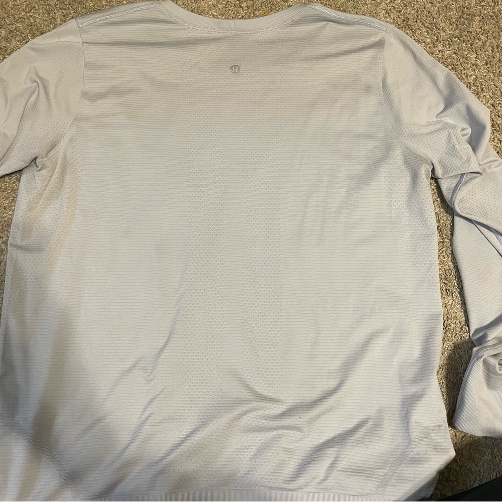 Lululemon relaxed swiftly tech